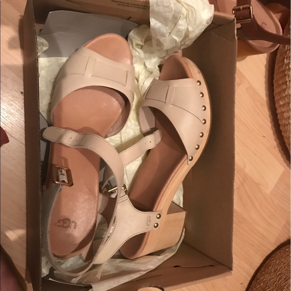 Ugg Janie sandal
